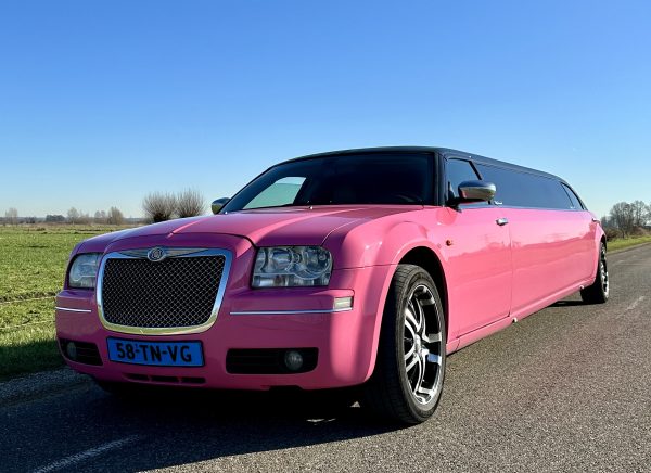 Chrysler 300c roze