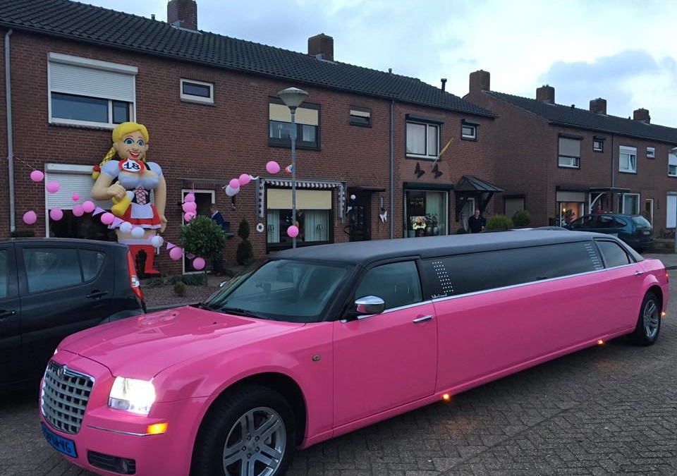 Chrysler 300C Limousine roze | Limousine huren | Vallei Limousines