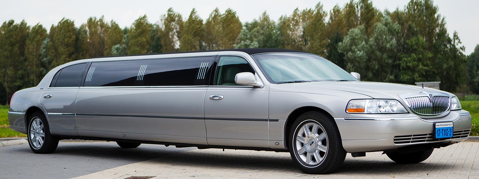 Zilveren Lincoln Limousine | Vallei-Limousines