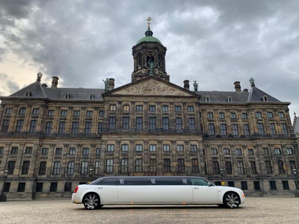 Witte limousine Amsterdam | Vallei Limousines
