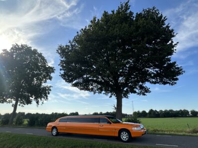 Oranje limousine WK promotie
